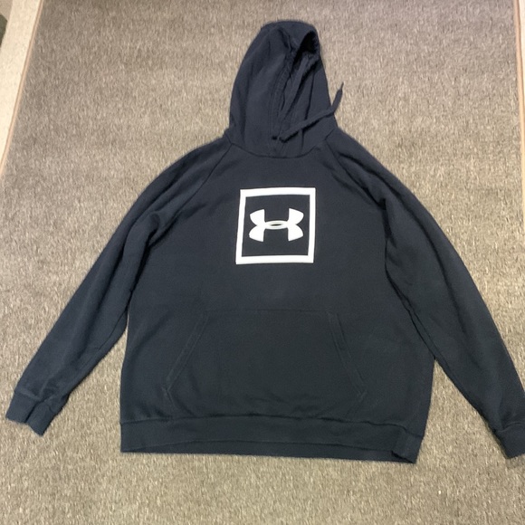 Under Armour black sweater - Picture 3 of 5